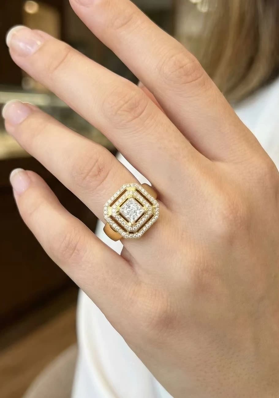 Bague carré strass