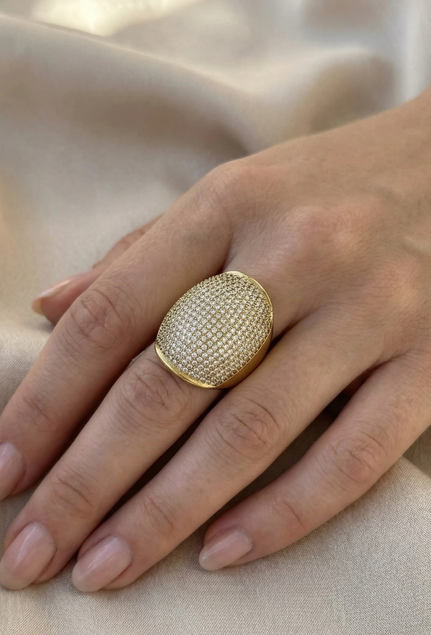 Bague ovale strass