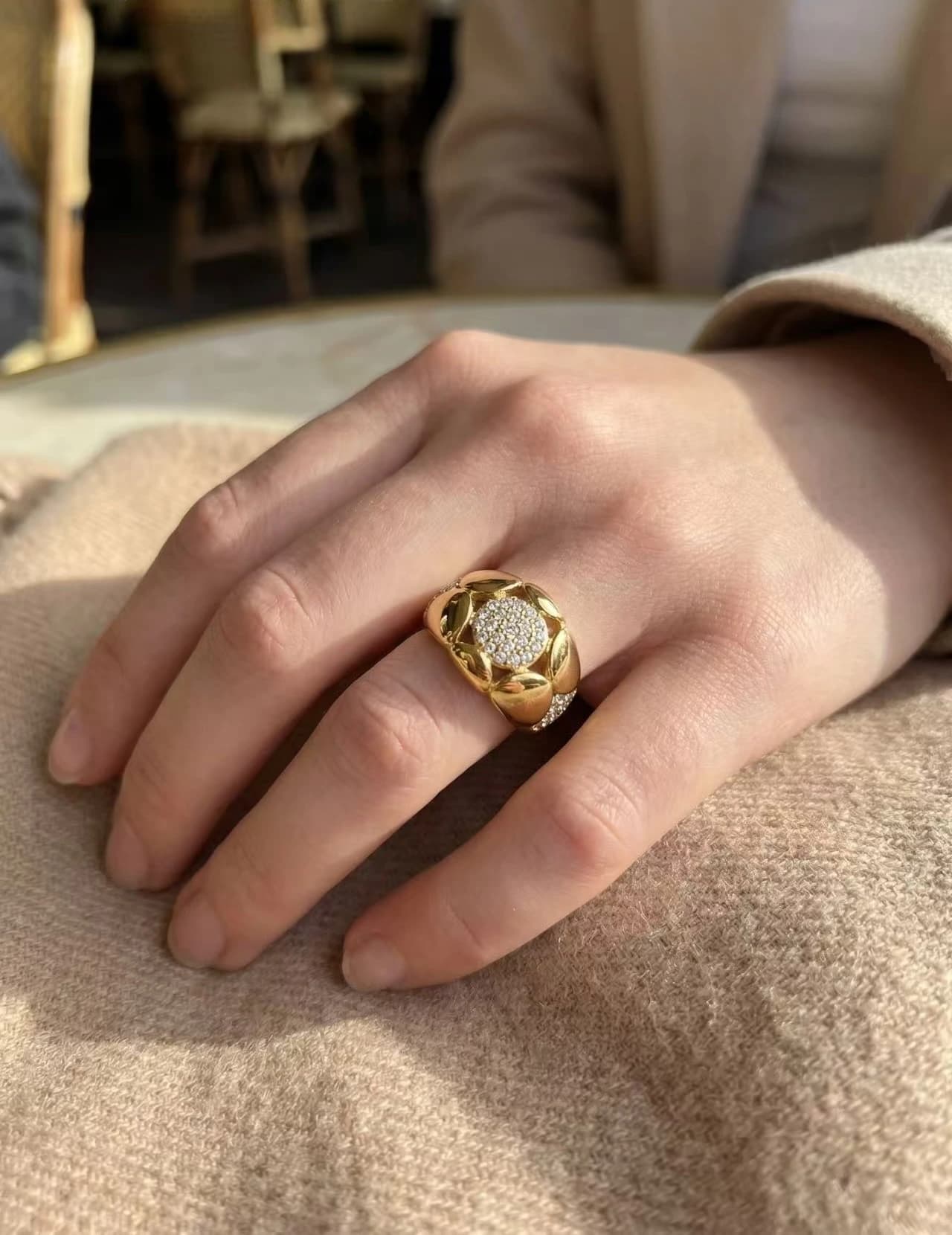 Bague rond strass