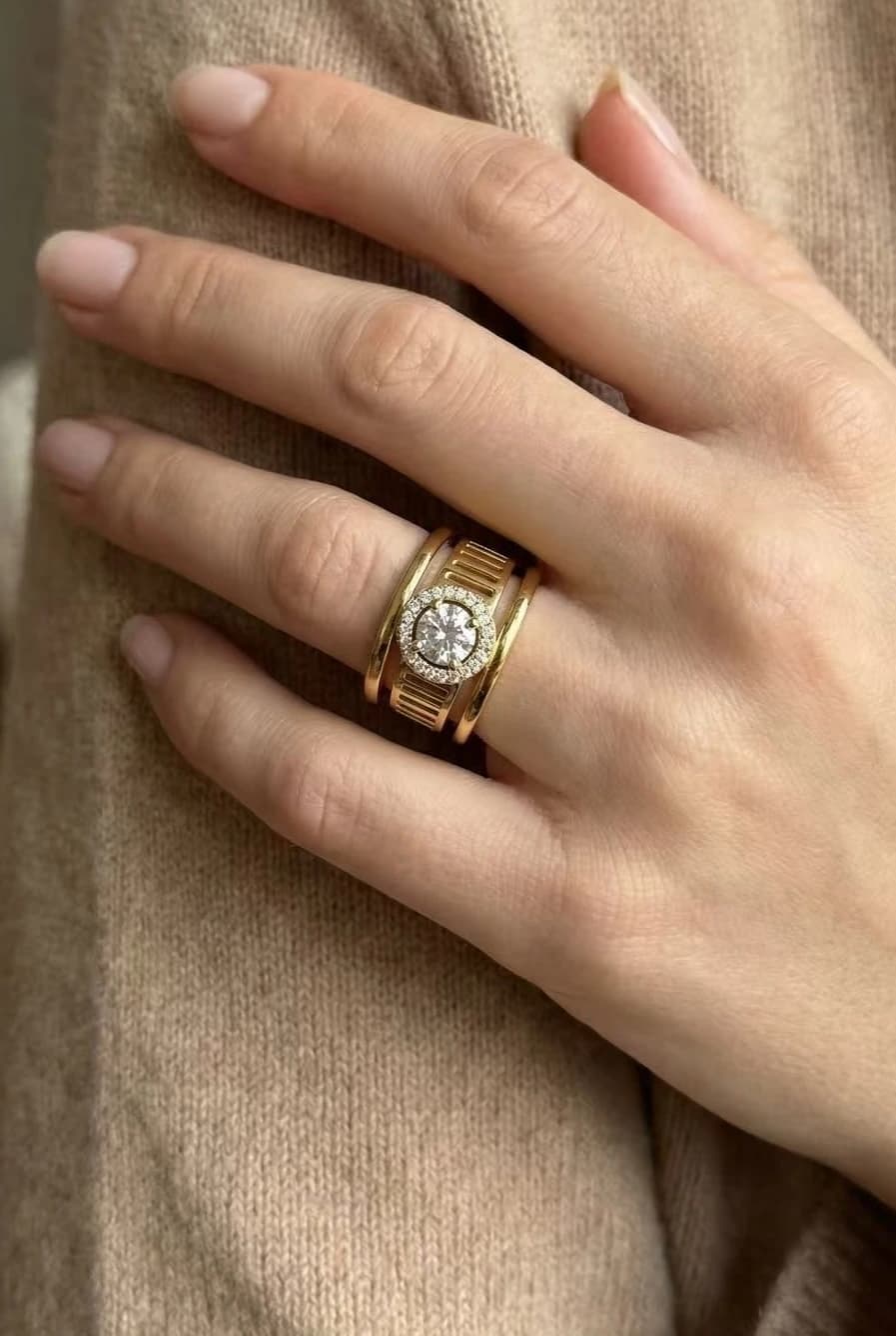 Bague large rond strass