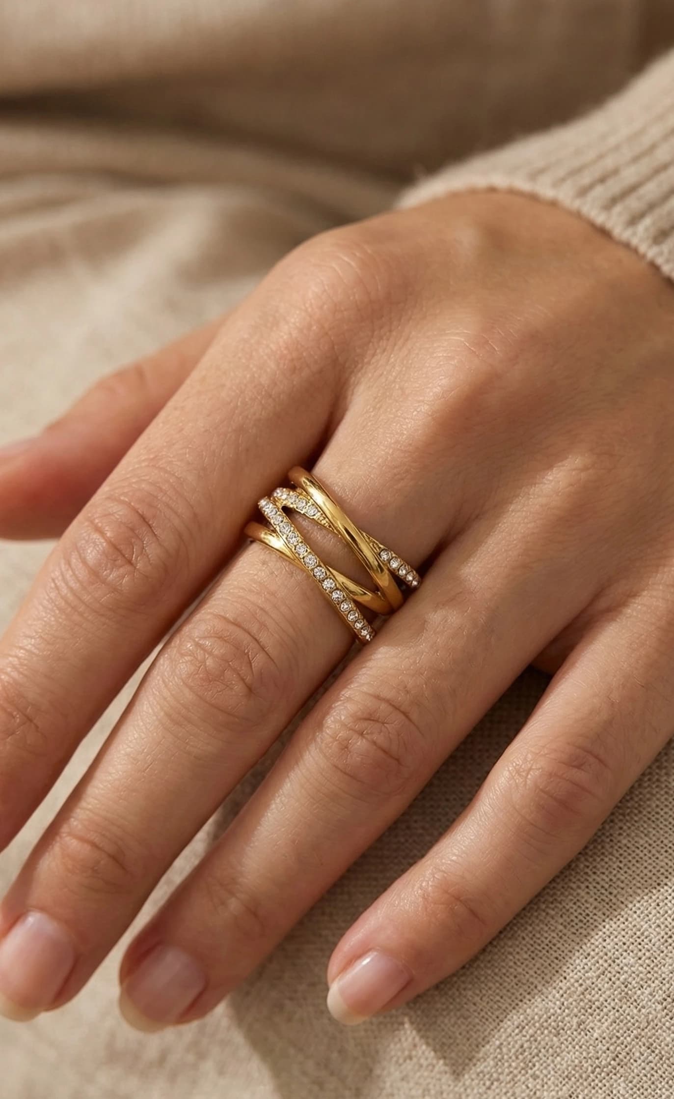 Bague lignes strass