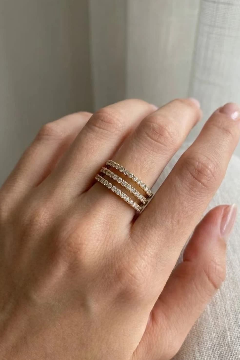 Bague lignes strass