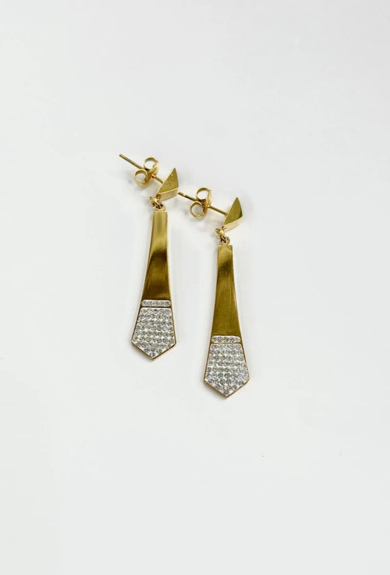 Boucle d'oreille pendante style cravate
