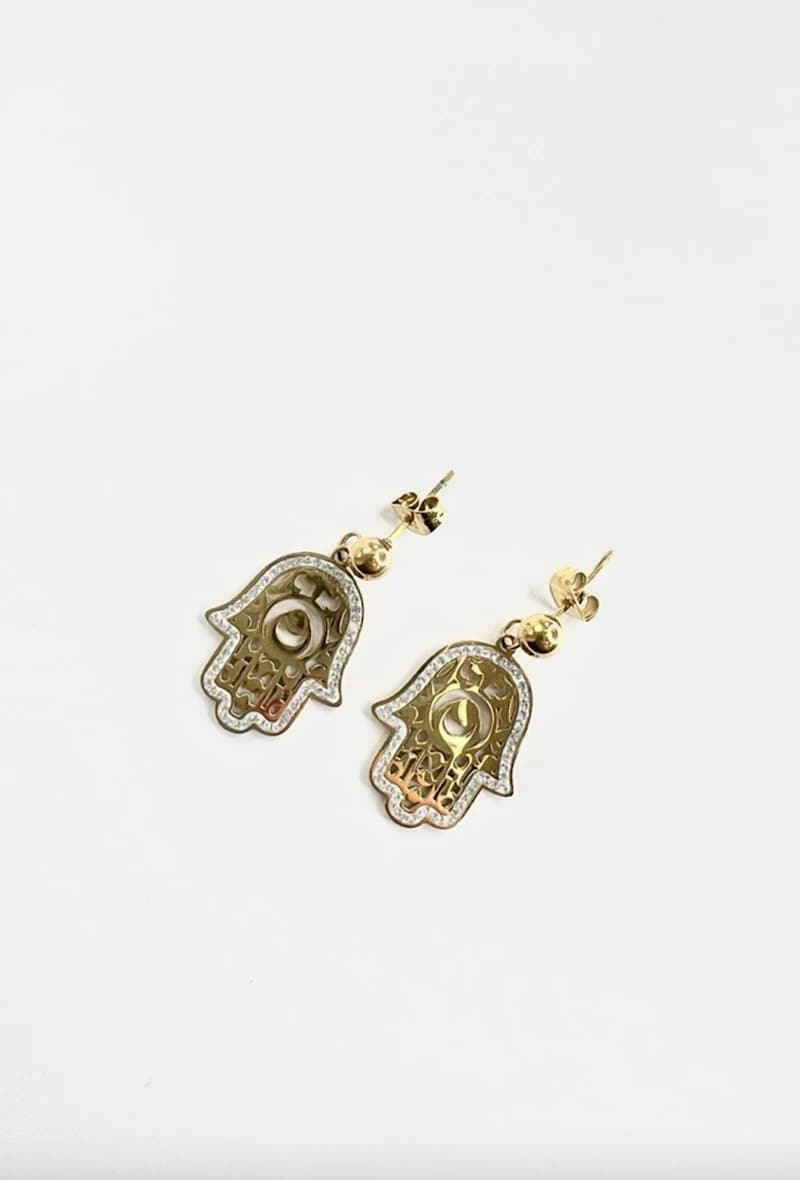 Boucle d'oreille main