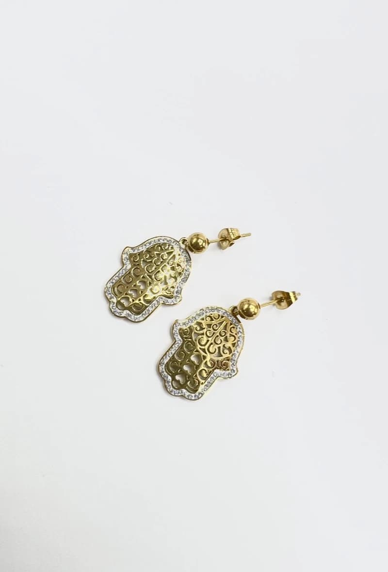 Boucle d'oreille main coeur