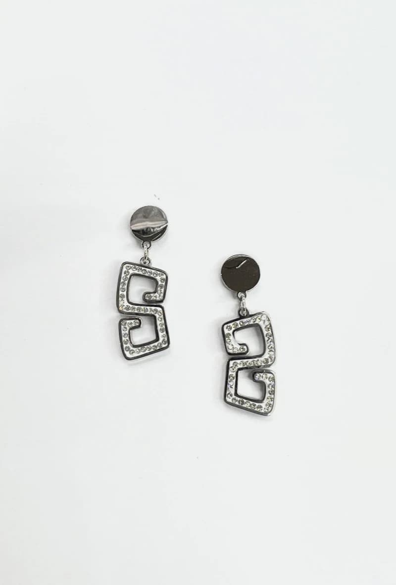 Boucle d'oreille accroche