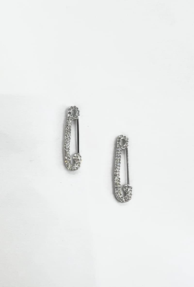 Boucle d'oreille épingle