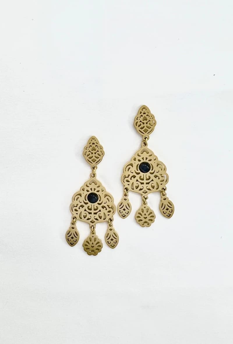 Boucle d'oreille forme orientale