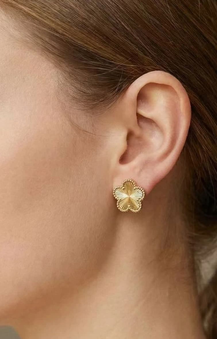 Boucle d'oreille fleur