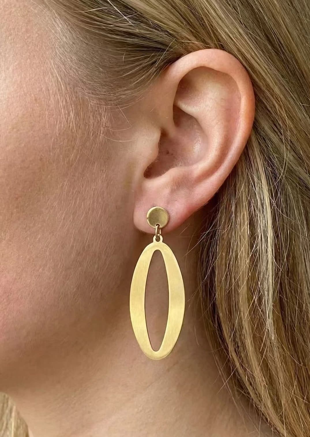 Boucle d'oreille ovale