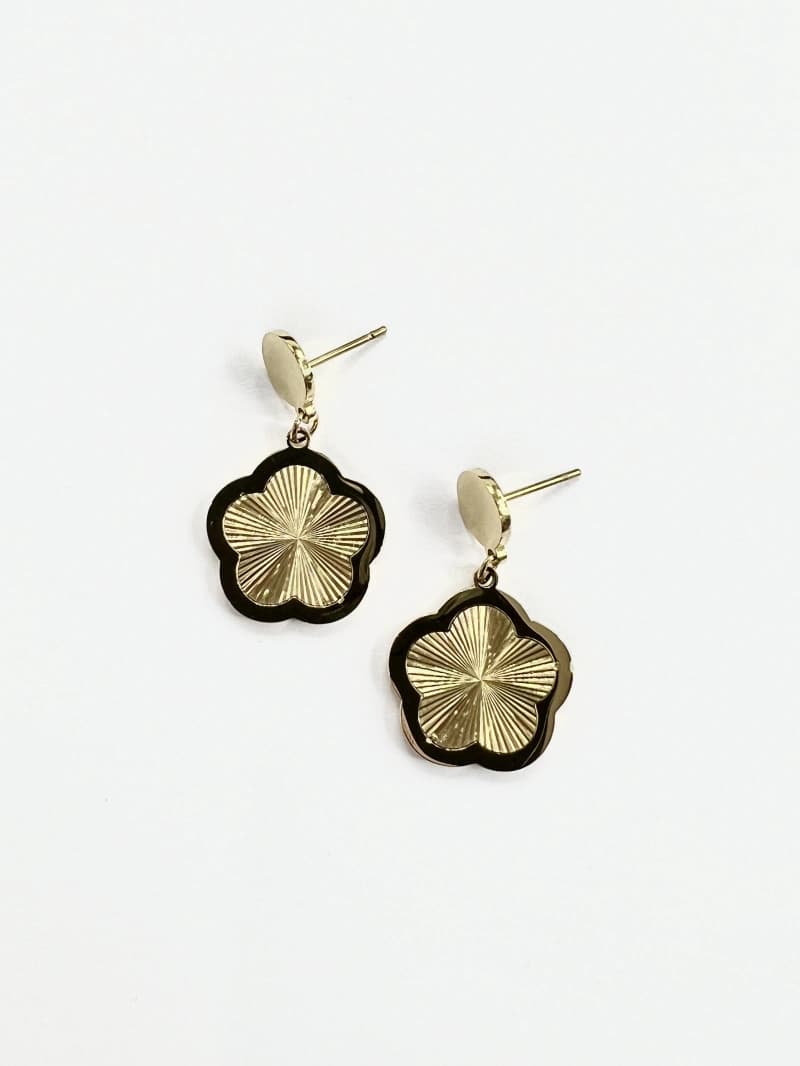 Boucle d'oreille fleur doré