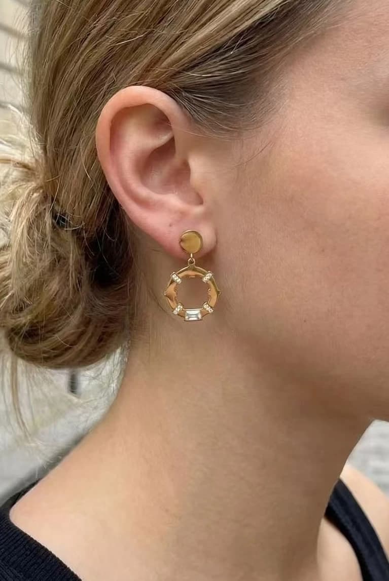 Boucle d'oreille gouvernail
