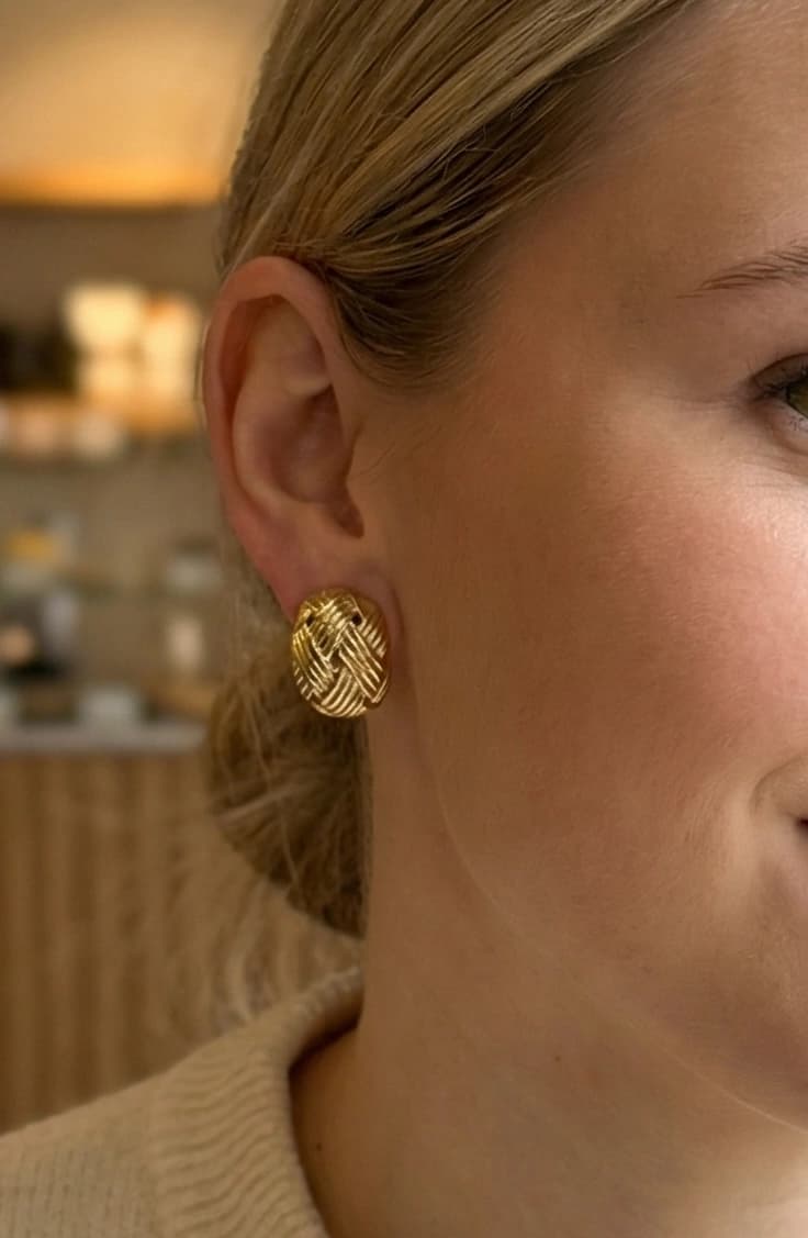 Boucle d'oreille puce ligne