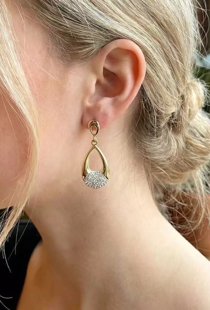 Boucle d'oreille goutte