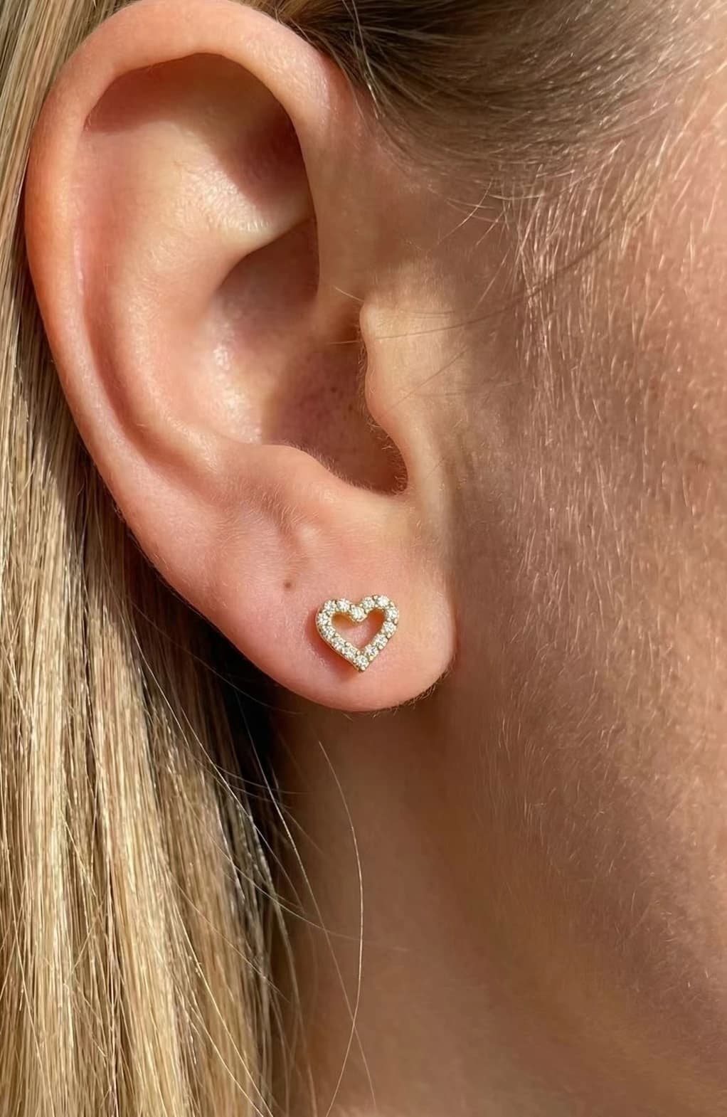 Boucle d'oreille puce coeur