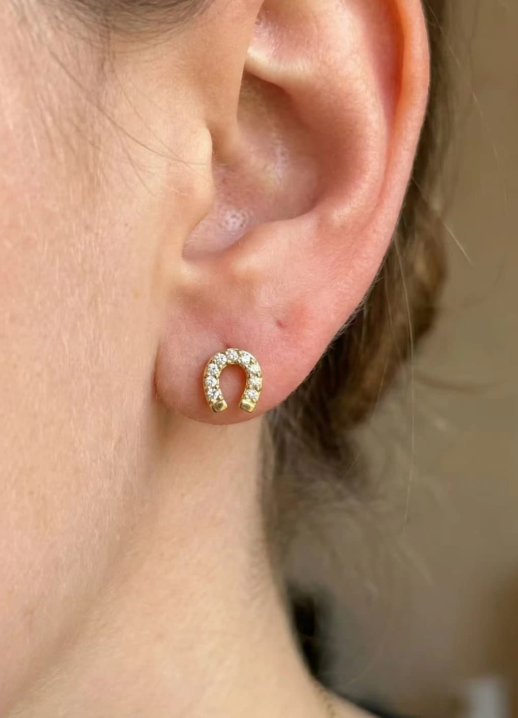 Boucle d'oreille puce fer de cheval