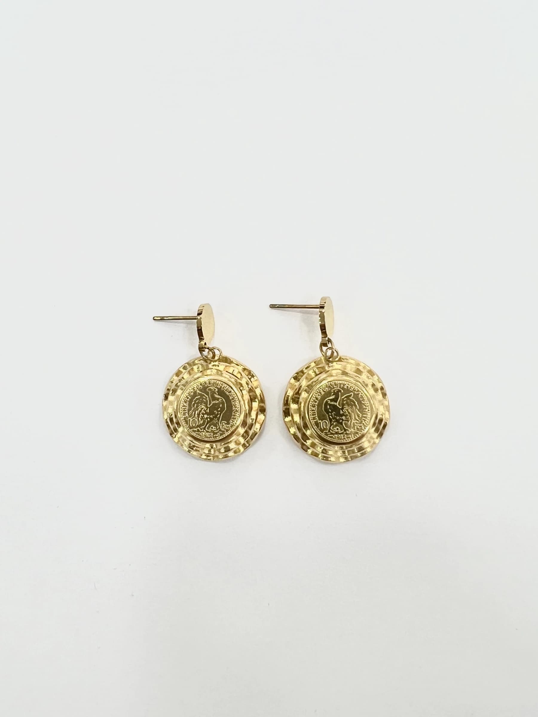 Boucle d'oreille coq bombé