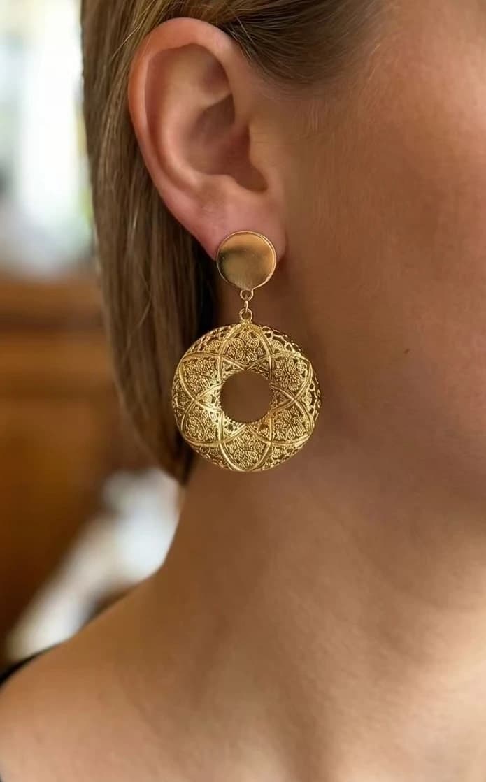 Boucle d'oreille cercle oriental fleur
