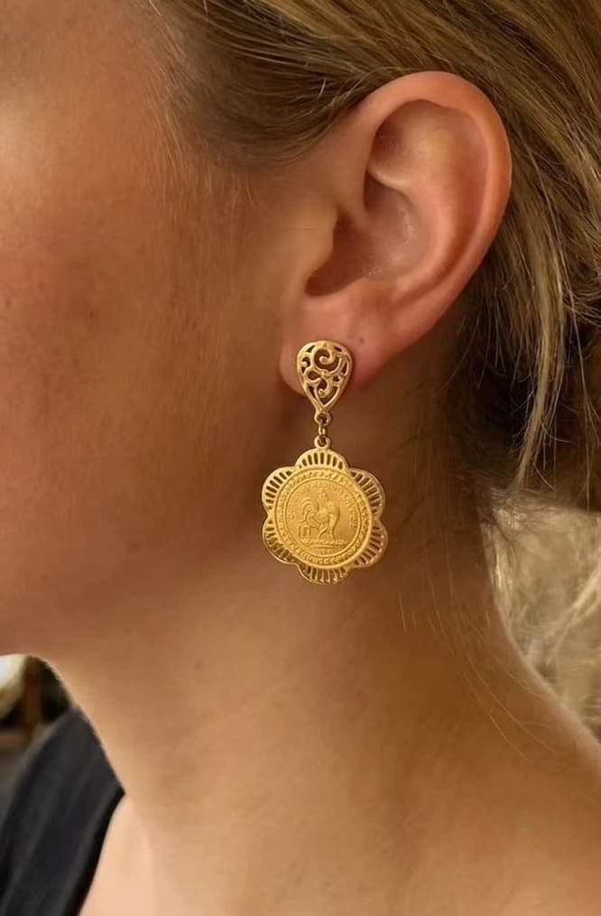 Boucle d'oreille coq fleur