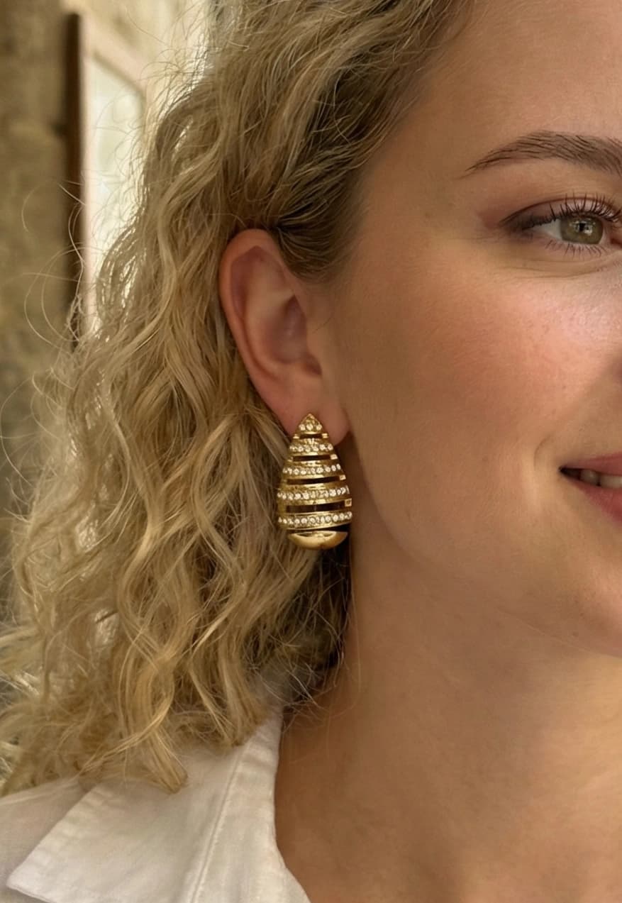 Boucle d'oreille goutte strass