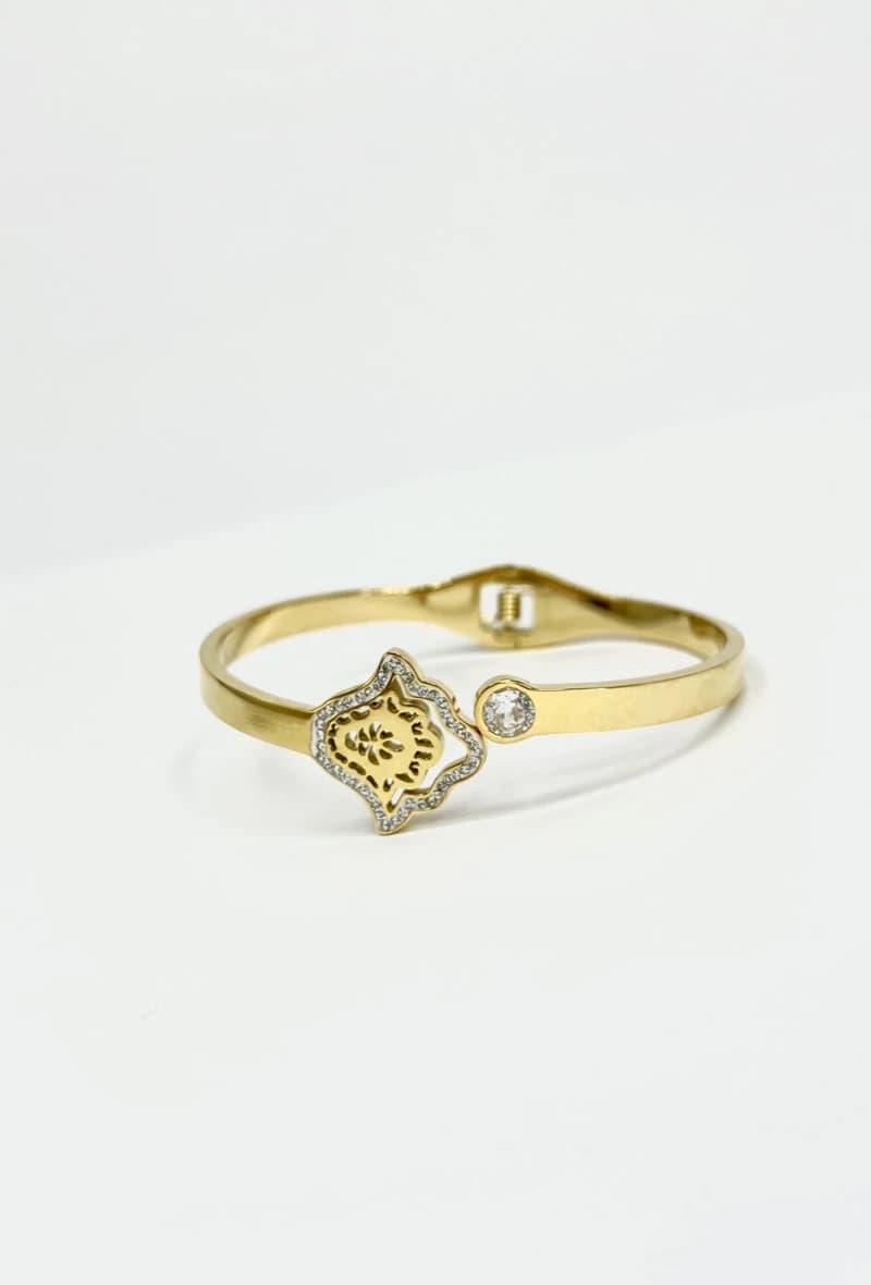 Bracelet main