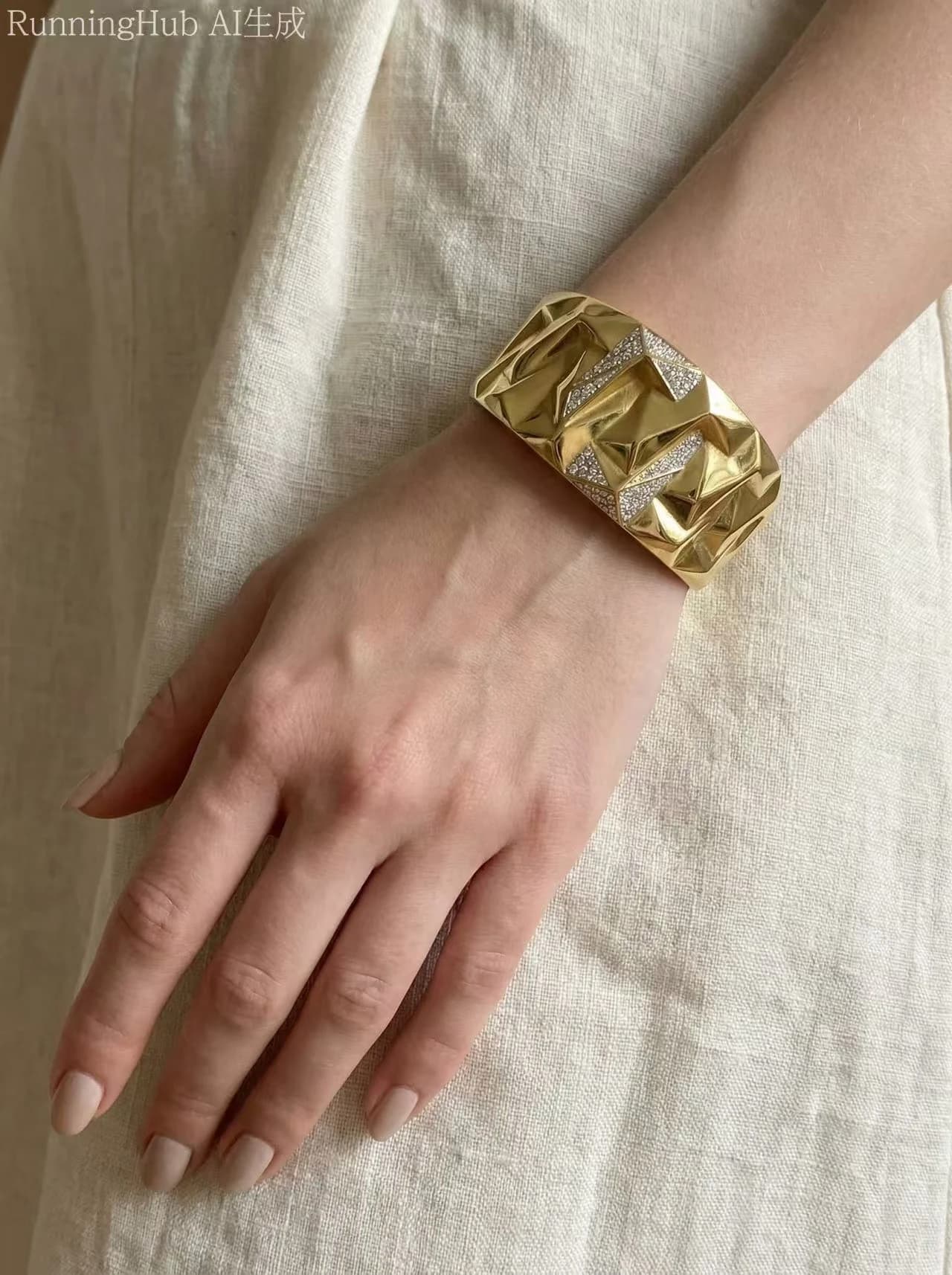 Bracelet jonc large triangle