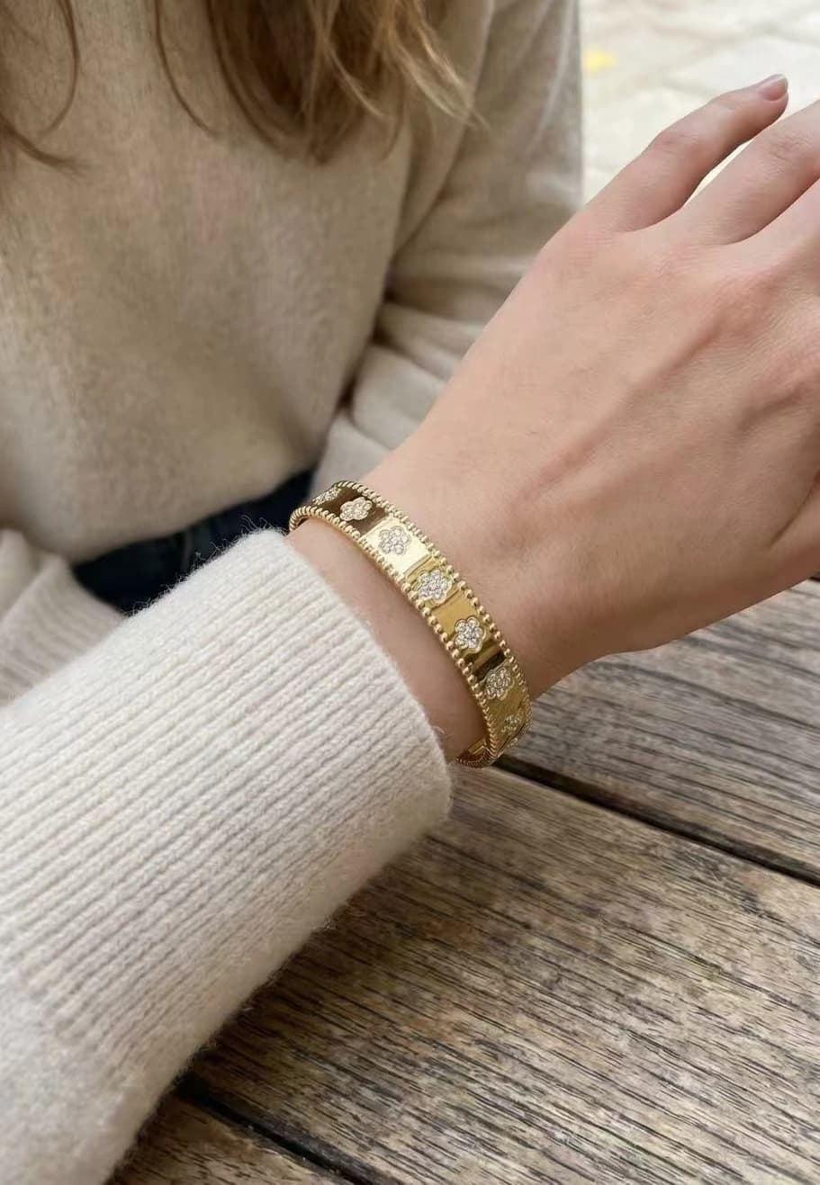 Bracelet jonc fleur