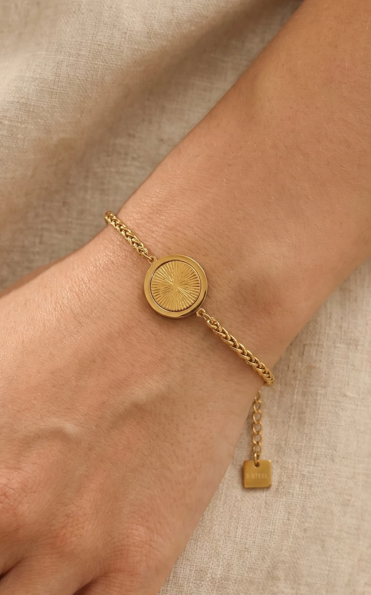 Bracelet rond cercle doré