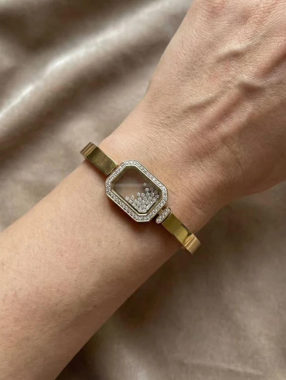 Bracelet jonc rectangle strass