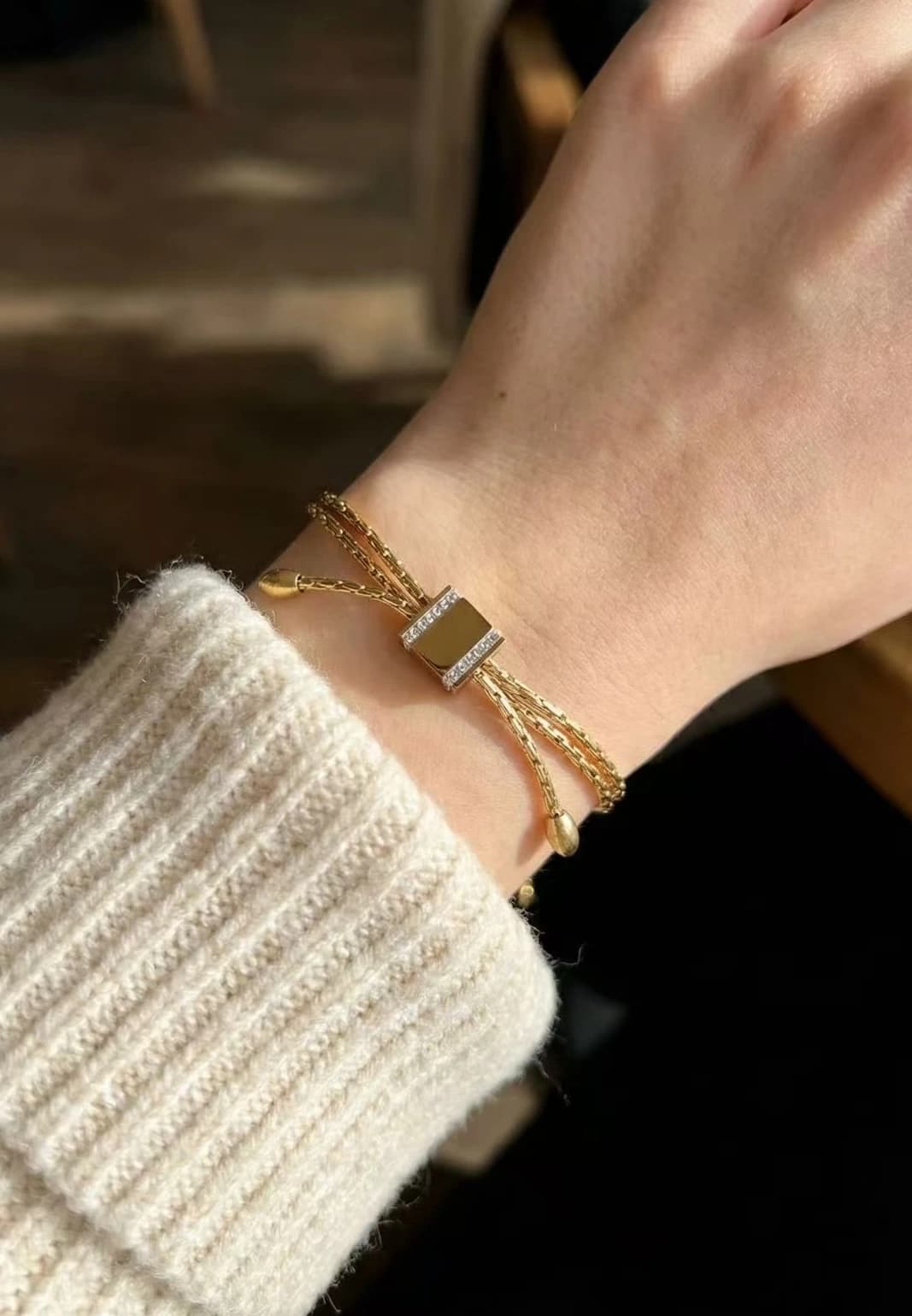 Bracelet motif carré
