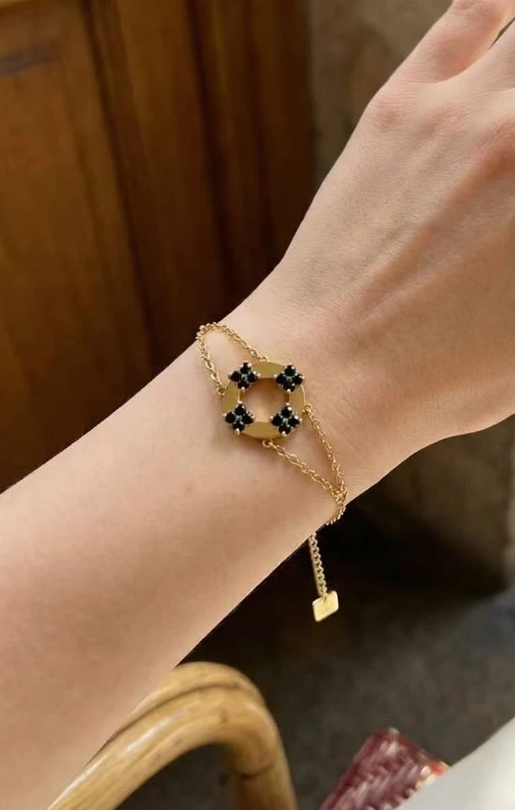 Bracelet cercle trèfle
