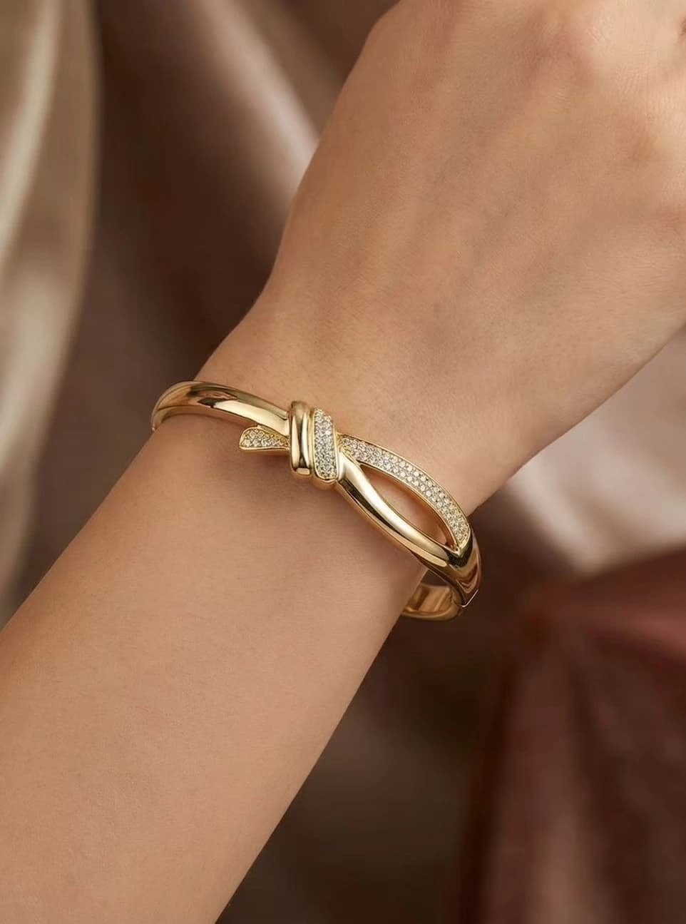Bracelet jonc doré noeud