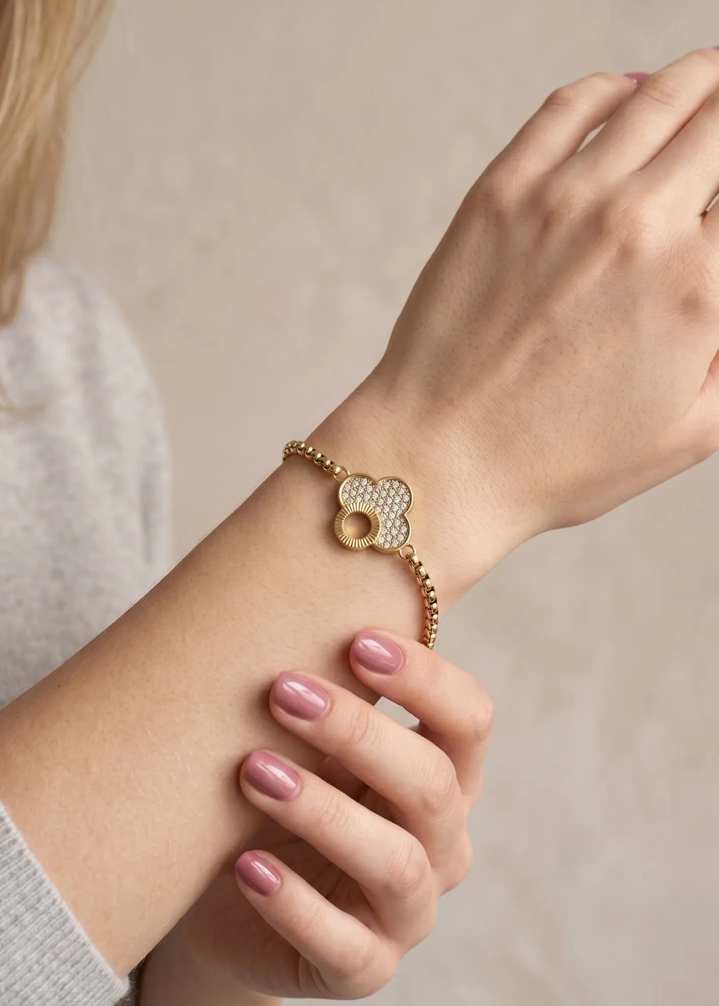 Collier trèfle strass