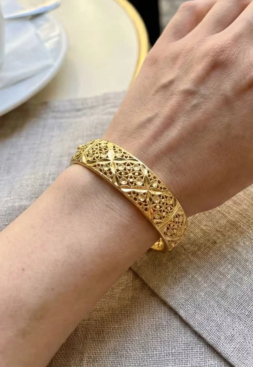 Bracelet jonc oriental croix