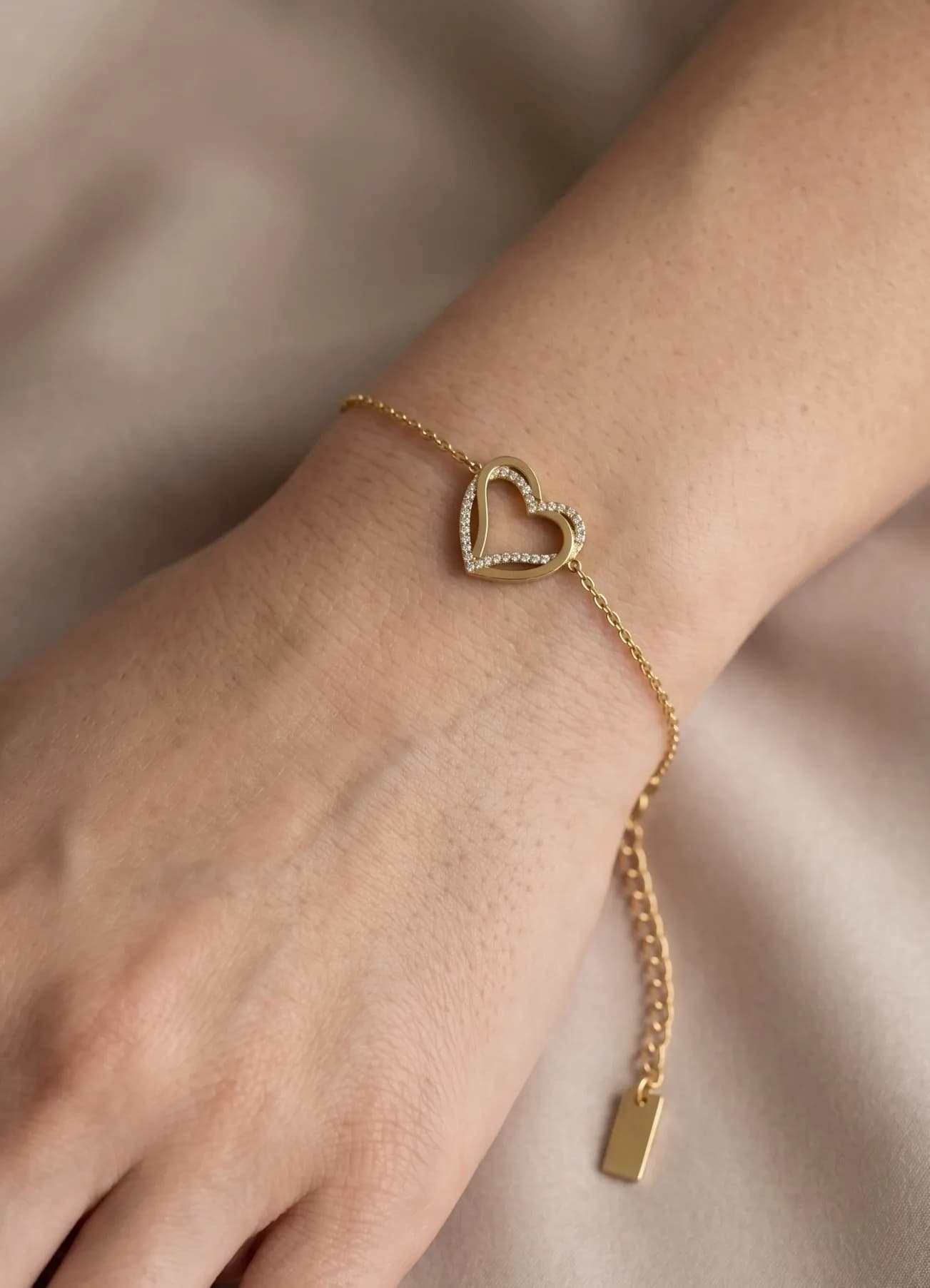 Collier motif coeur avec strass