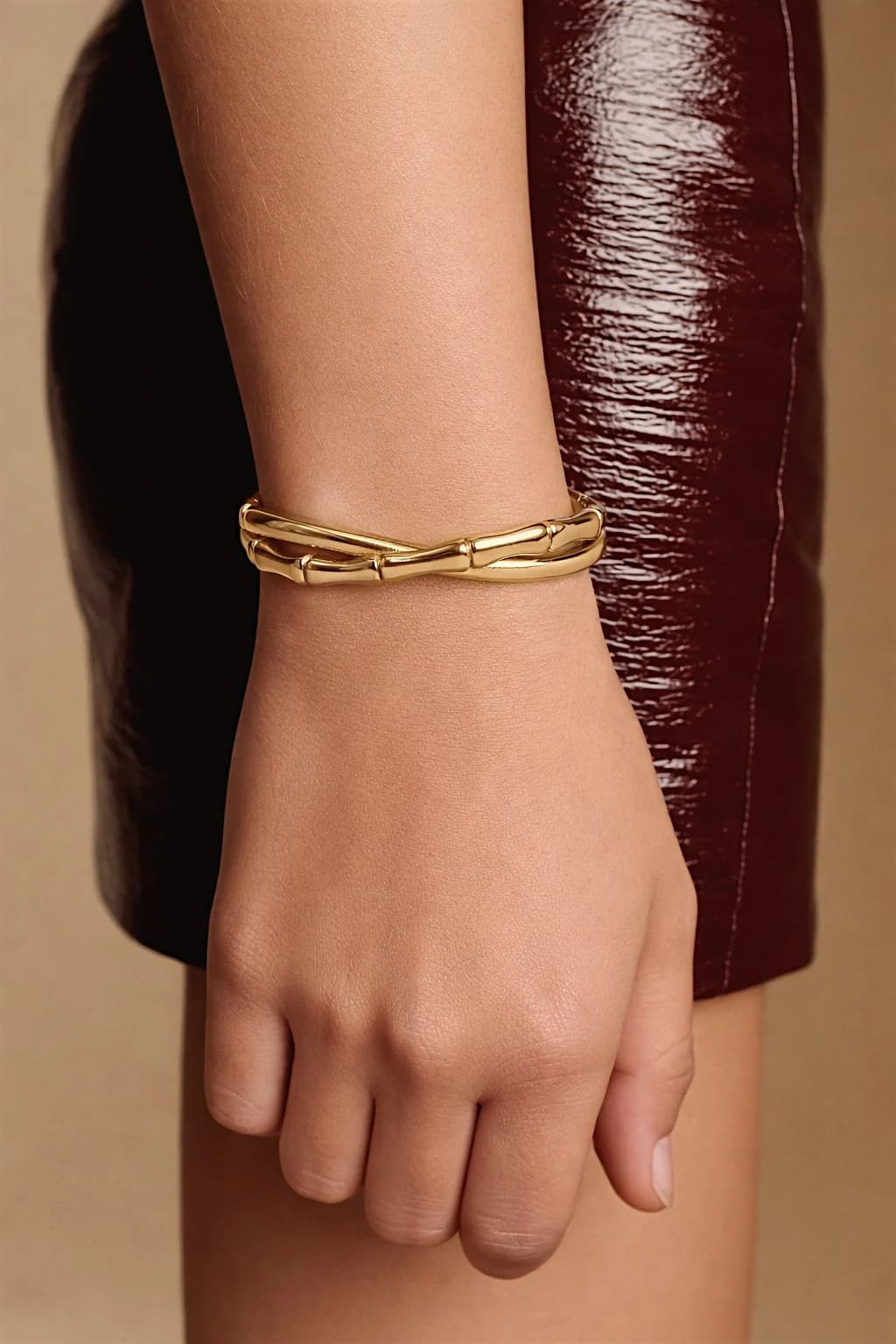 Bracelet jonc lien croisé