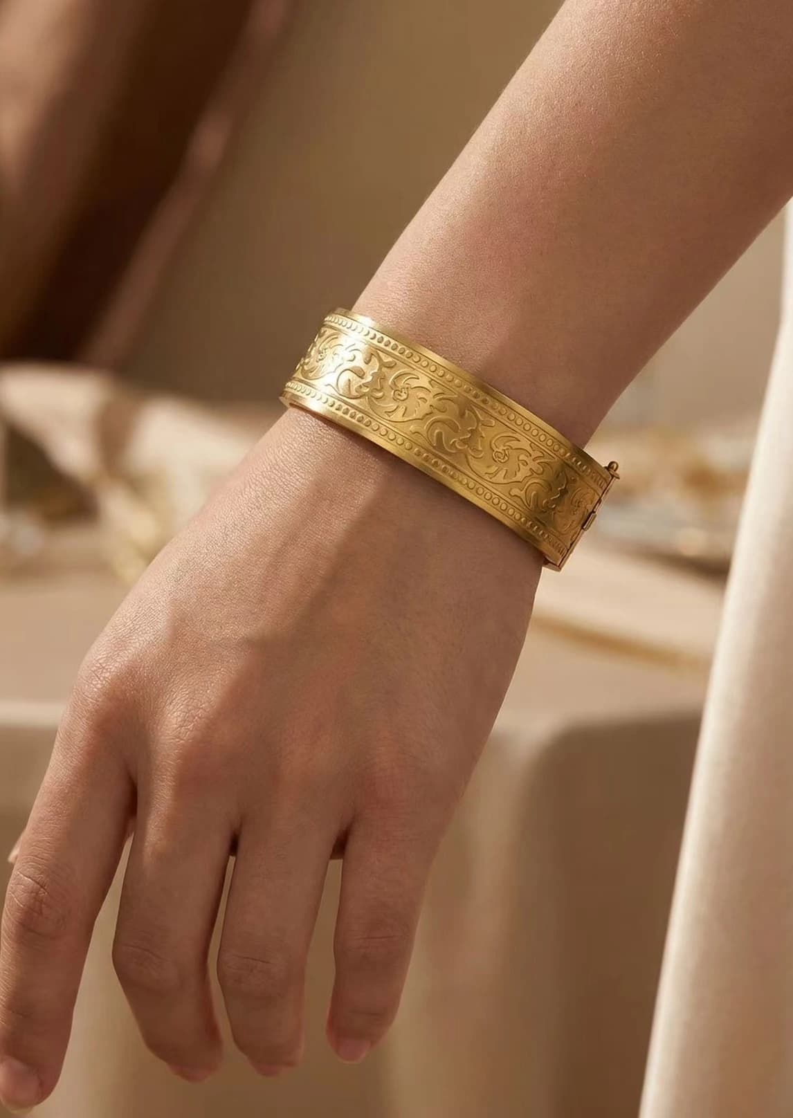 Bracelet jonc oriental spirale