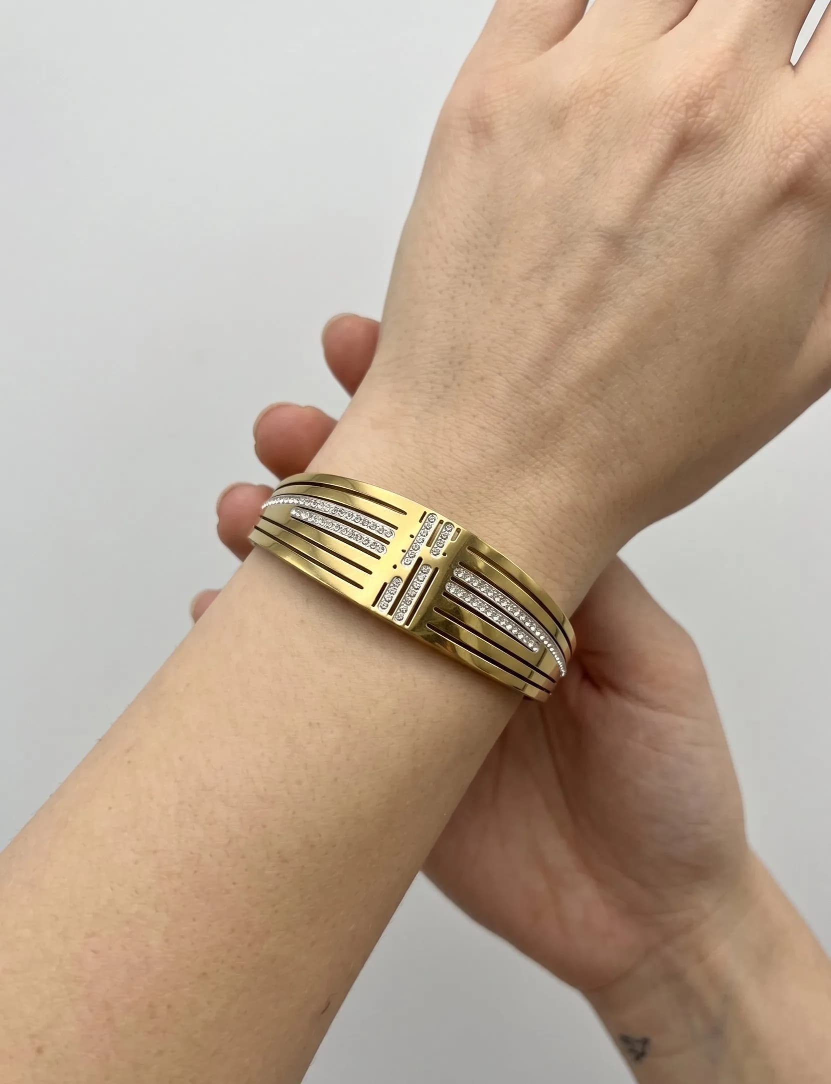 Bracelet jonc lignes strass