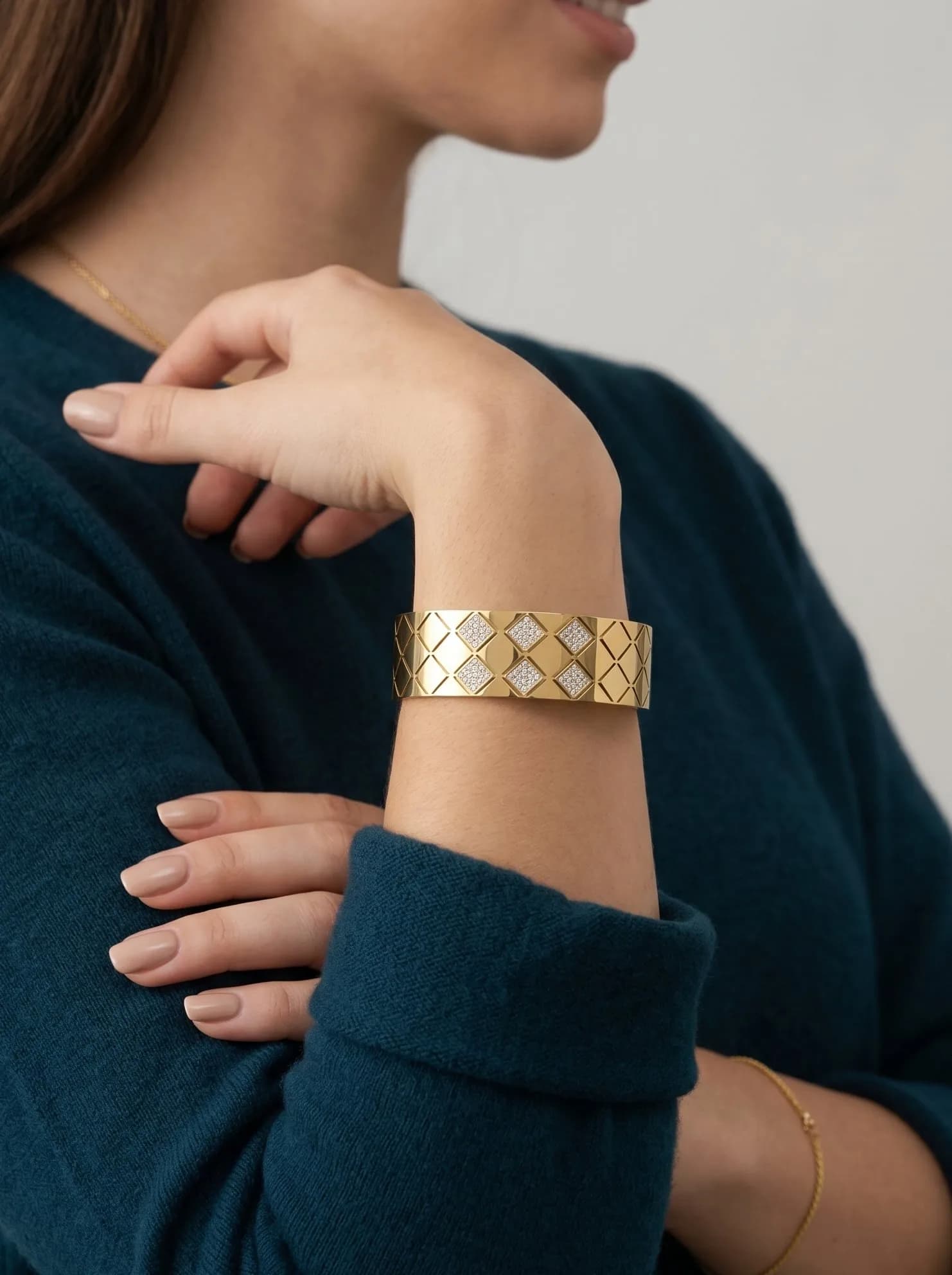 Bracelet jonc carré avec strass