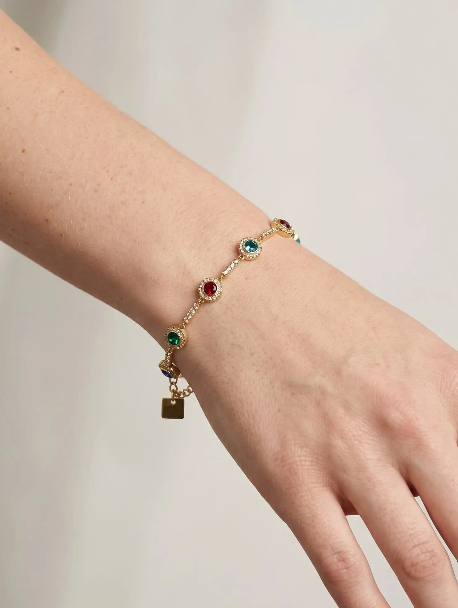 Bracelet rond barre strass