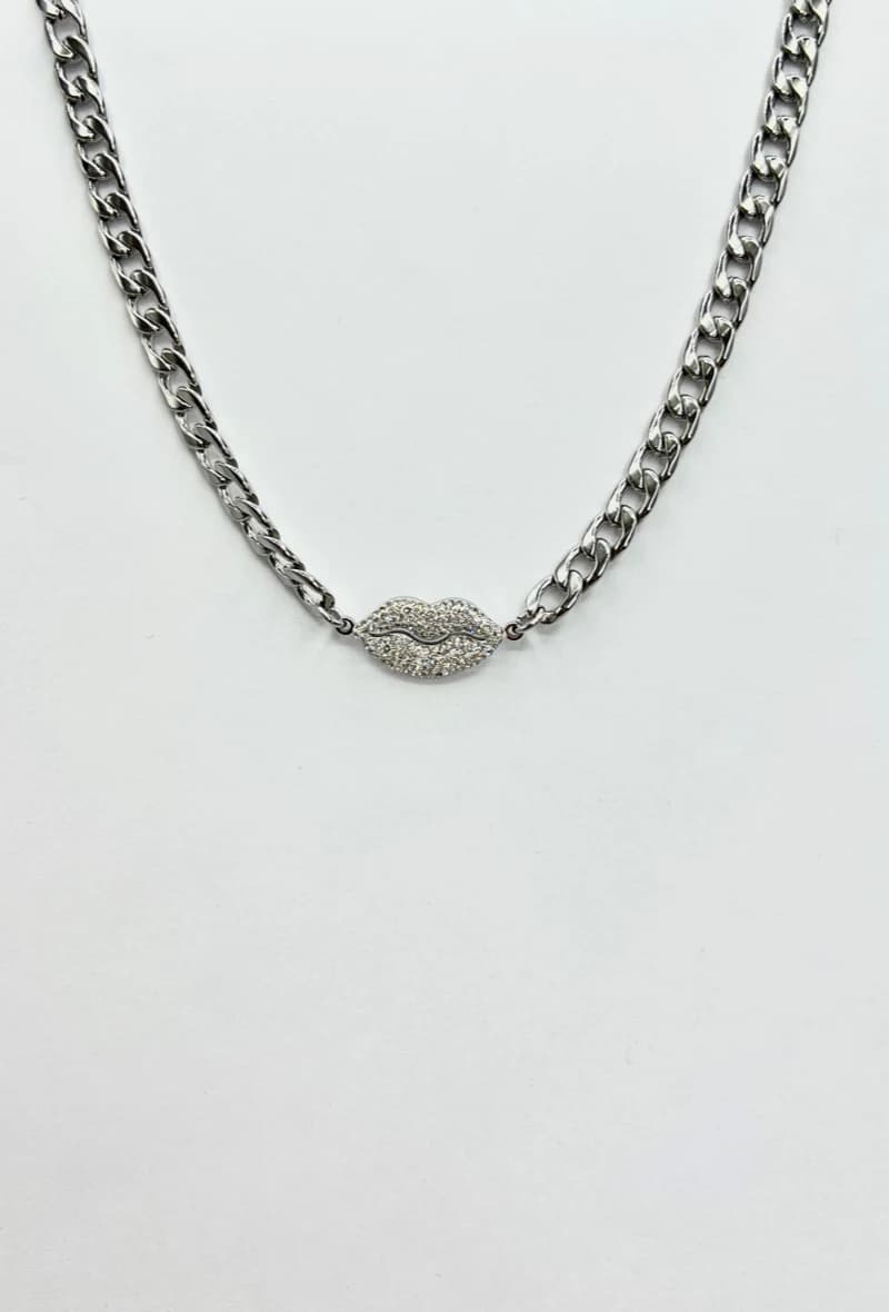 Collier bouche