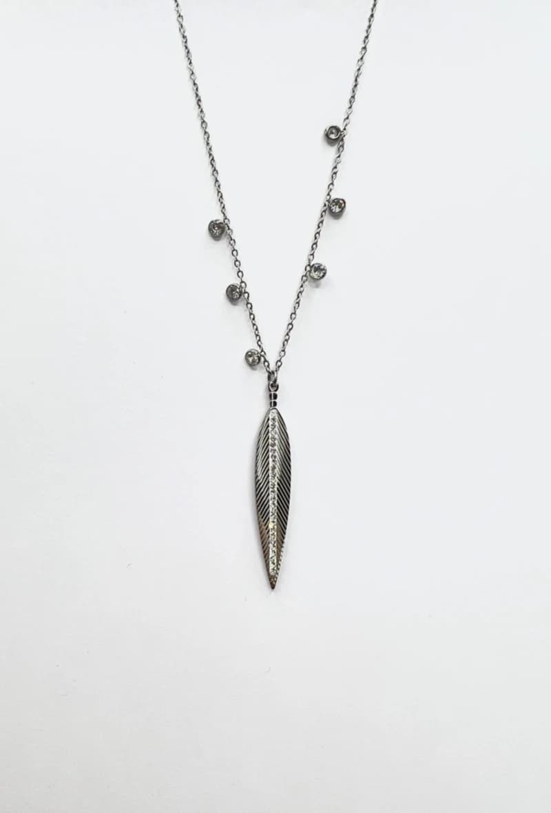 Collier feuille