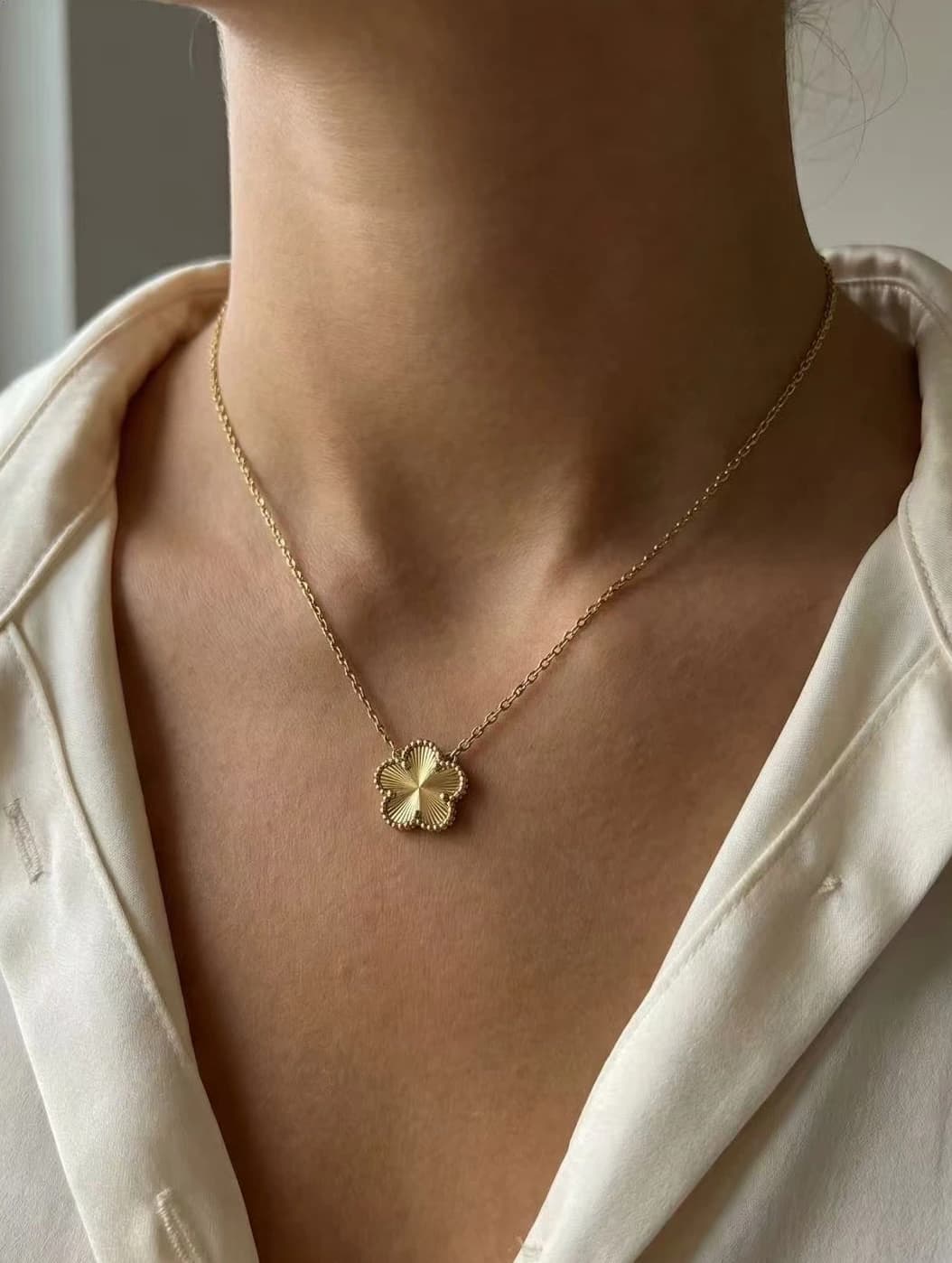 Collier fleur