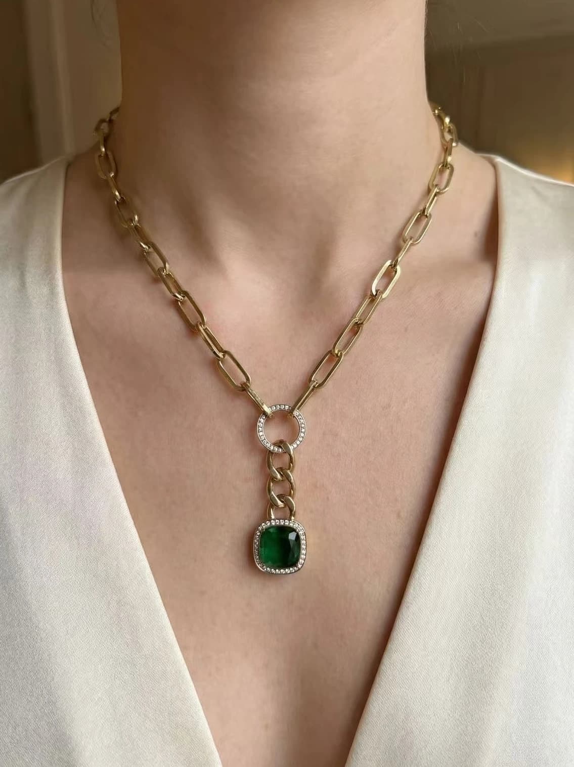 Collier carré