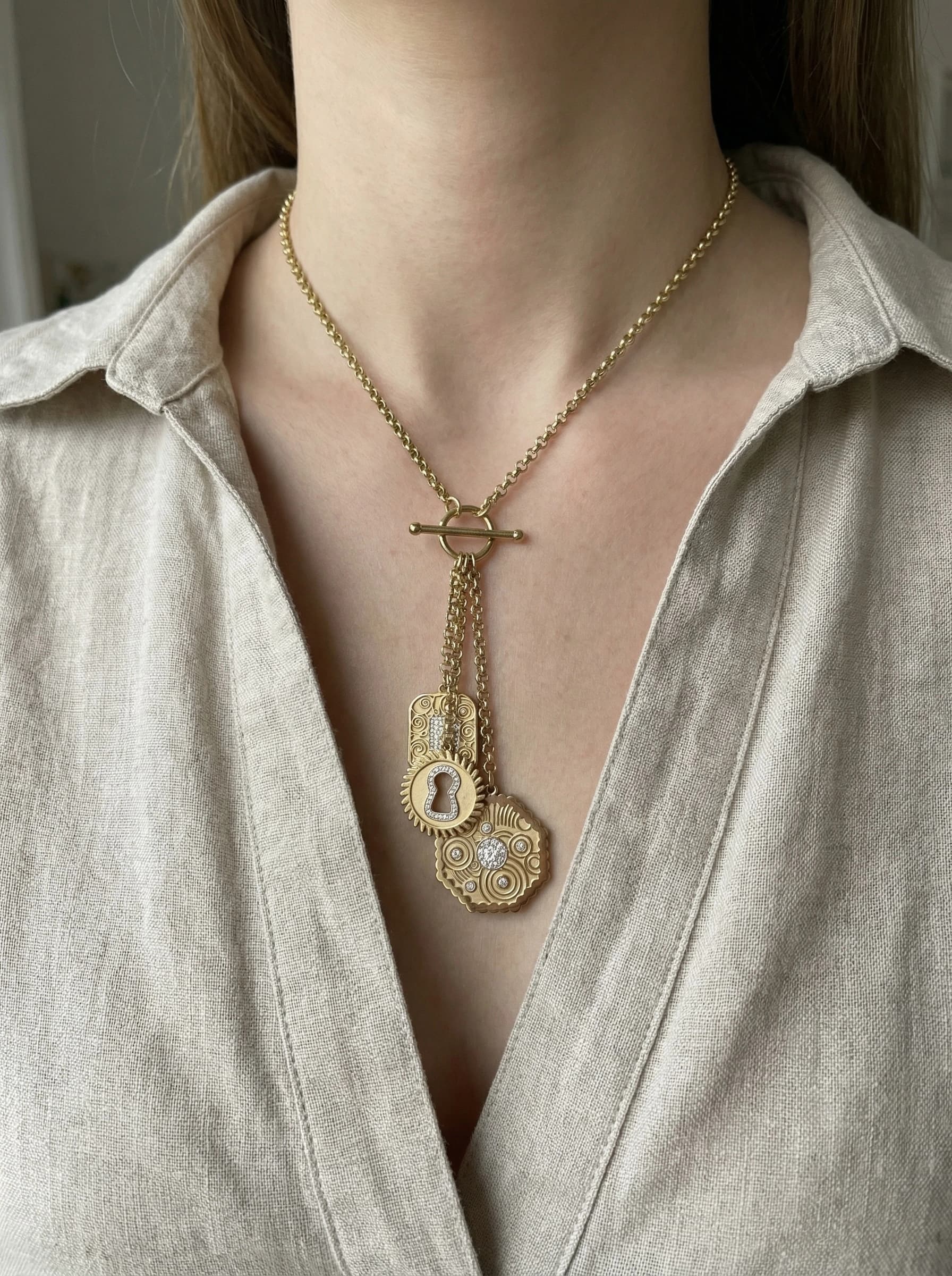 Collier hexagone carré