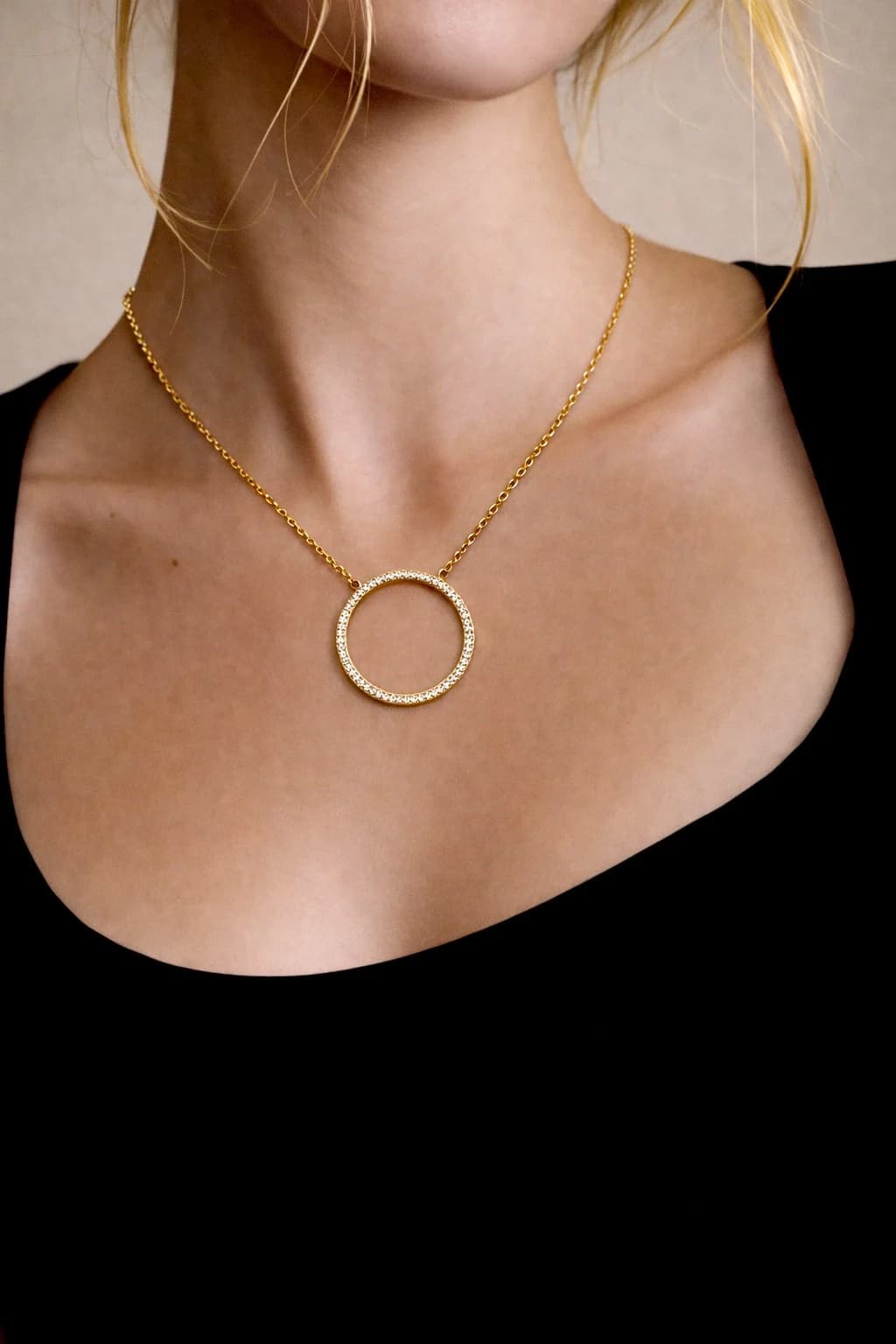Collier cercle rond