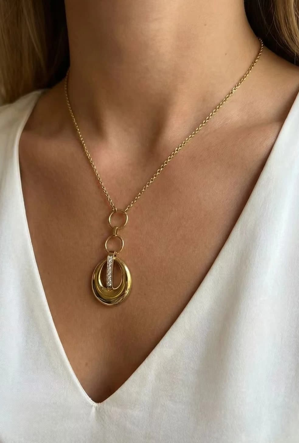 Collier goutte