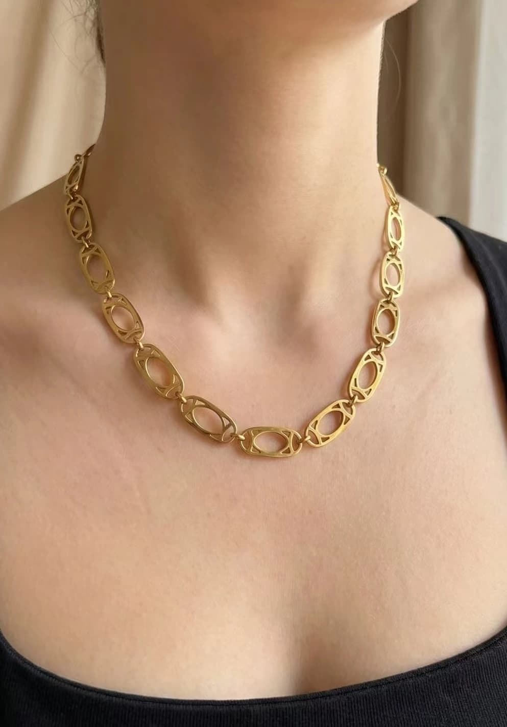 Collier oriental ovale