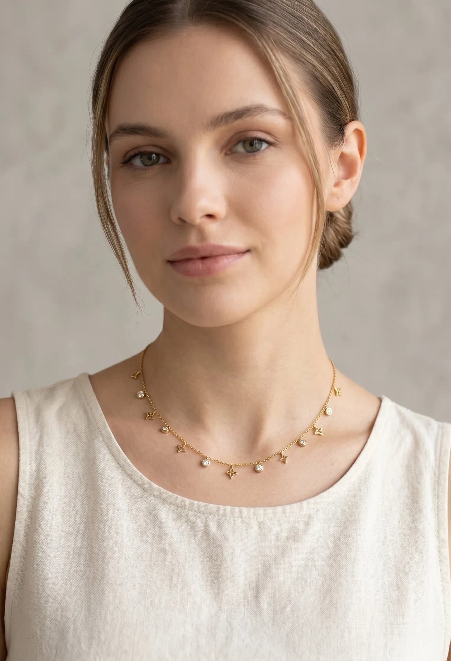 Collier étoile avec des strass