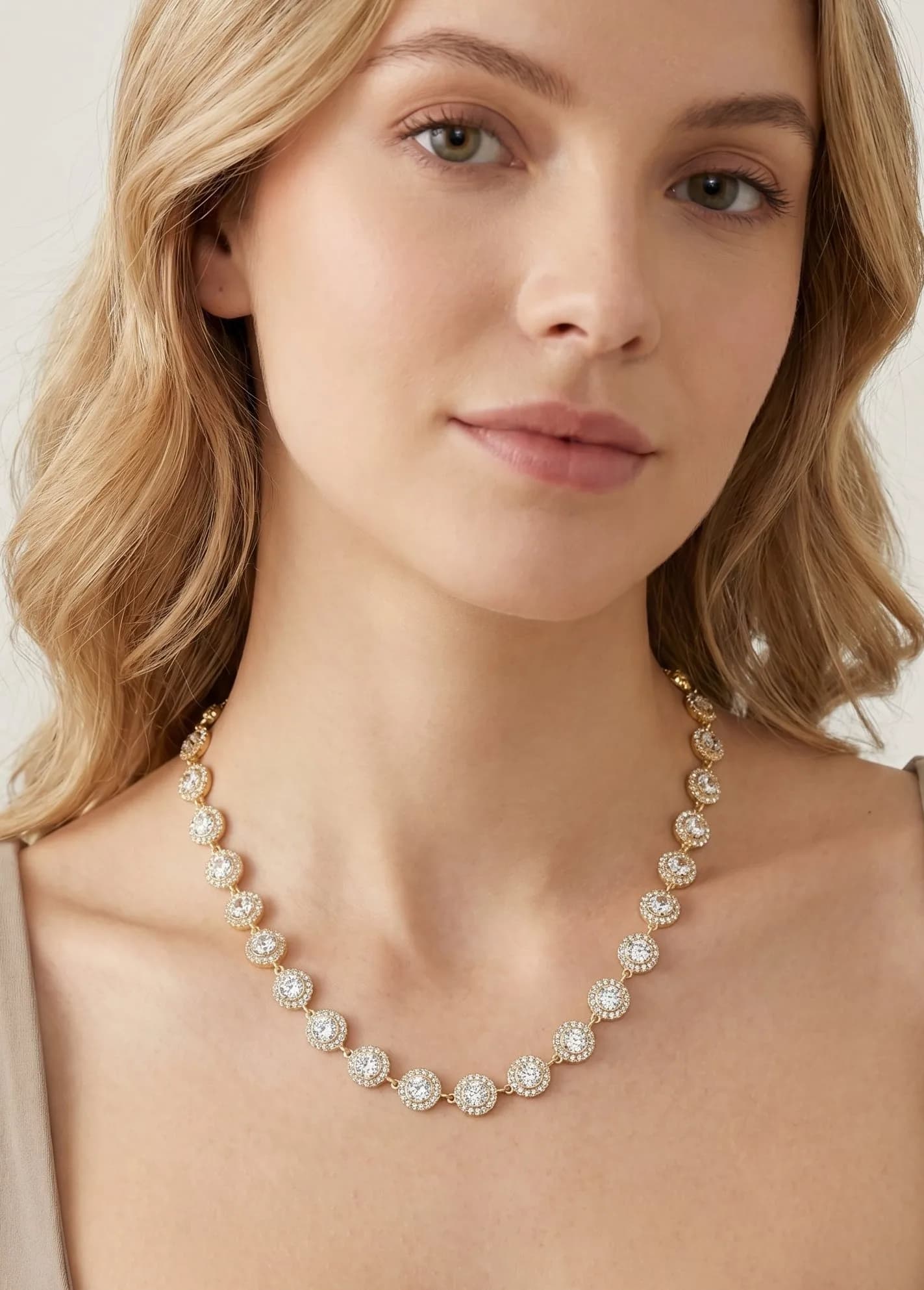 Collier rond strass